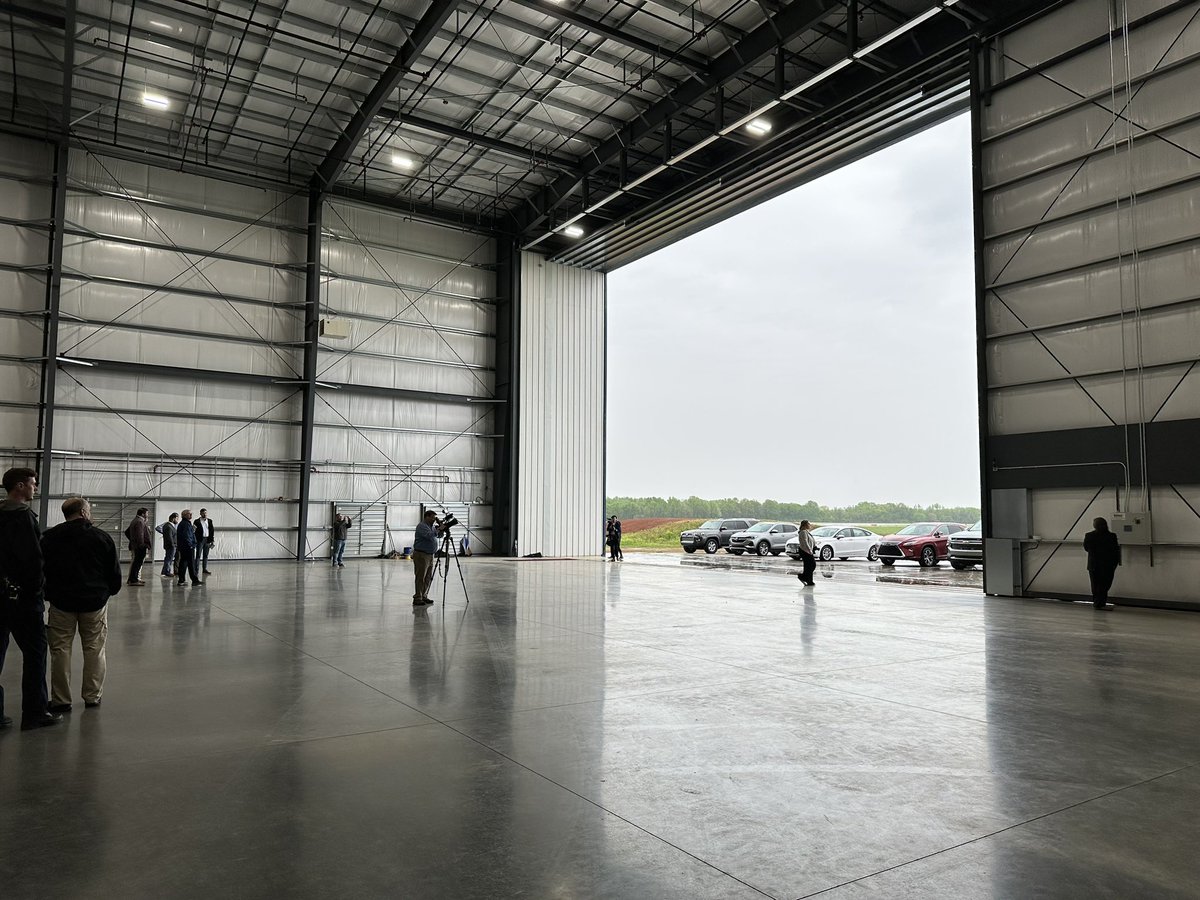 It was a great day to be in the Shoals. Director Kenneth Boswell & Deputy Director Ashley Toole joined the @ShoalsEDA to open a new hangar at NW AL Regional Airport, creating new economic opportunities in the aerospace industry. An @ARCgov grant helped provide water/sewer.