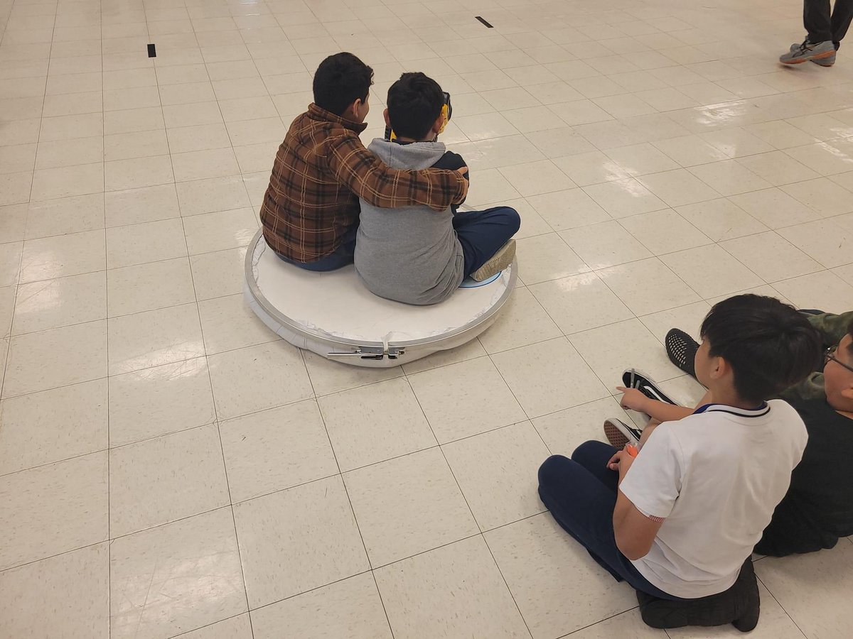 MsASimeon's tweet photo. A great day of mathematics and science problem solving with The Hovercraft Project. Ms. Kopczynski’s students from @Valley_Oaks @ewesbisd @RidgecrestSBISD had teamwork and great attitudes! #SPIRAL https://t.co/BPBrMT8hSW