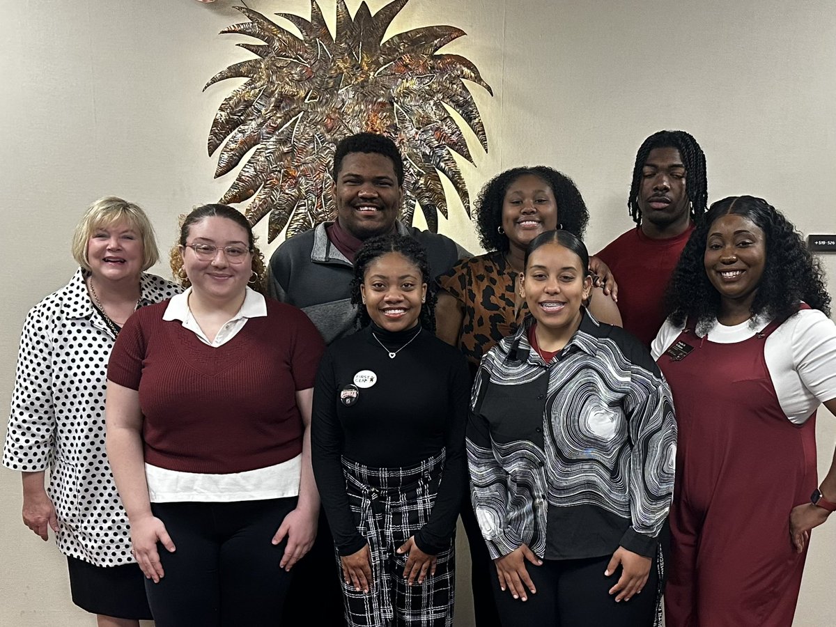 Future leaders — aka @UofSC’s best and brightest — enjoyed meeting with current leaders like @shannonerickson1 to share their stories and receive great advice at the same time. Thank you, Chairlady Erickson for your leadership now and for our future. Forever To Thee!