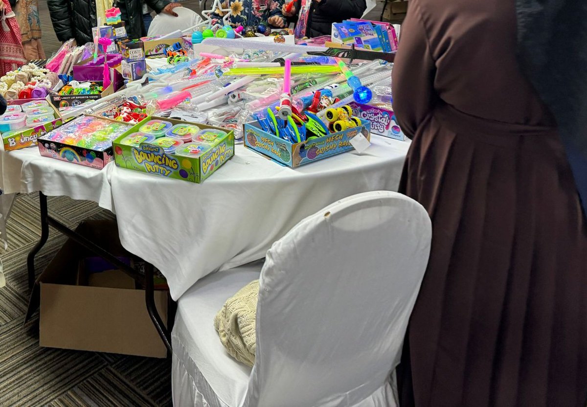 IslamicHelp's tweet image. Tonight&apos;s #Eidbazaar was in aid of our work in #Gaza. At this precious time for the #Ummah, we pray #Allah swt eases the suffering and burdens of our brothers and sisters in  #Palestine and may He give us the strength to continue supporting them in their time of need.  #ameen