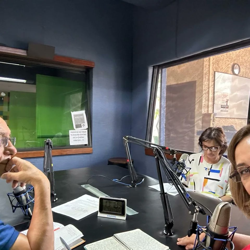 InapamPuebla_'s tweet photo. El domingo en 🔴 Recordar es Vivir🔴
Instituto Nacional de las Personas Adultas Mayores.
Gracias por escucharnos❗Todos los domingos de 05:00pm-06:00pm por la HR 1090 AM.🎙️📻🔊🎧 https://t.co/ZY29dZLh8k