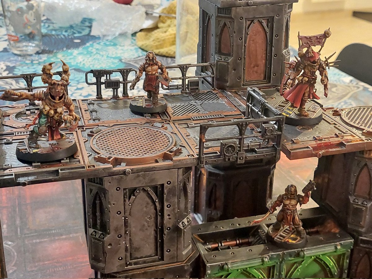 My necromunda terrain comes to life. It's long and not finished but so far so good. An perfect for small casual play :) #warhammer #necromunda