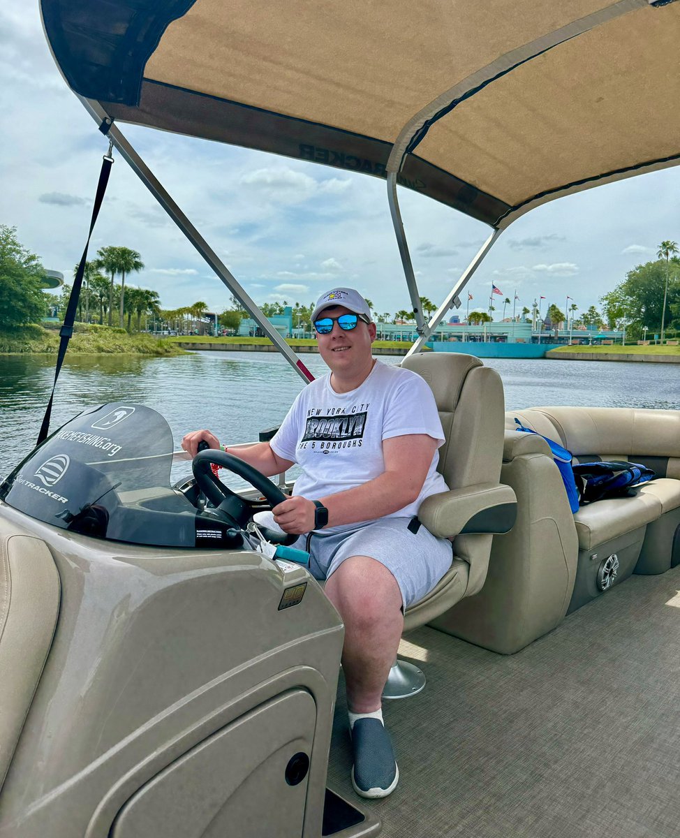 Captain for the day sailing on Orlando waters 👨🏼‍✈️ ⛴️ 🇺🇸@Fox35Amy @BrooksWeather @ryanelijah @fox35orlando @GoodDayOrlando
