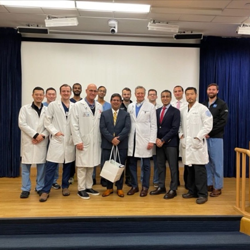 .@SafdarKhanMD, Vice Chair of Surgical Innovation, was invited for the Memorial Lectureship in Humanitarianism @HSpecialSurgery in NY. He presented a thought-provoking lecture on 'Complications & the Second Victim - Looking in the Mirror through the Lens of Humanitarianism.'