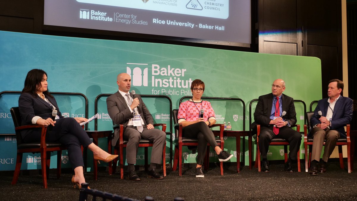 TXOGA's tweet photo. Thanks to policymakers, legislators, industry reps and the @BakerInstitute for making today’s Texas Electricity Policy Summit a success! We addressed a breadth of critical issues involving electricity that will affect Texas now and for years to come. #txlege #txenergy https://t.co/7RG1DYnc3M