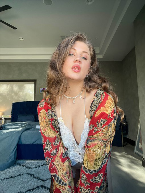 come to mommy https://t.co/kFp7dlG6Qe