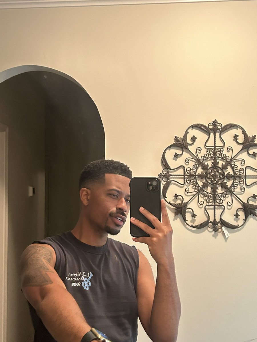 Dejayeee's tweet image. hey y’all 👋🏾