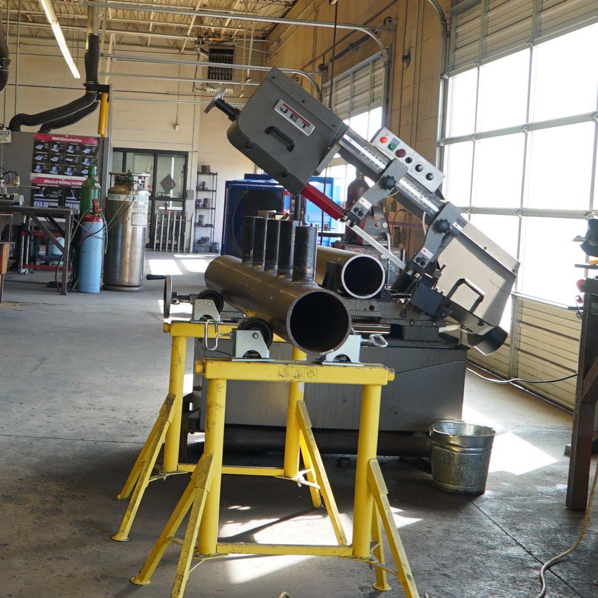 #ToolsOfTheTrade: Welding

Meet the JET band saw. This saw can cut horizontally or vertically and is used in our welding shop to cut metal tubing.