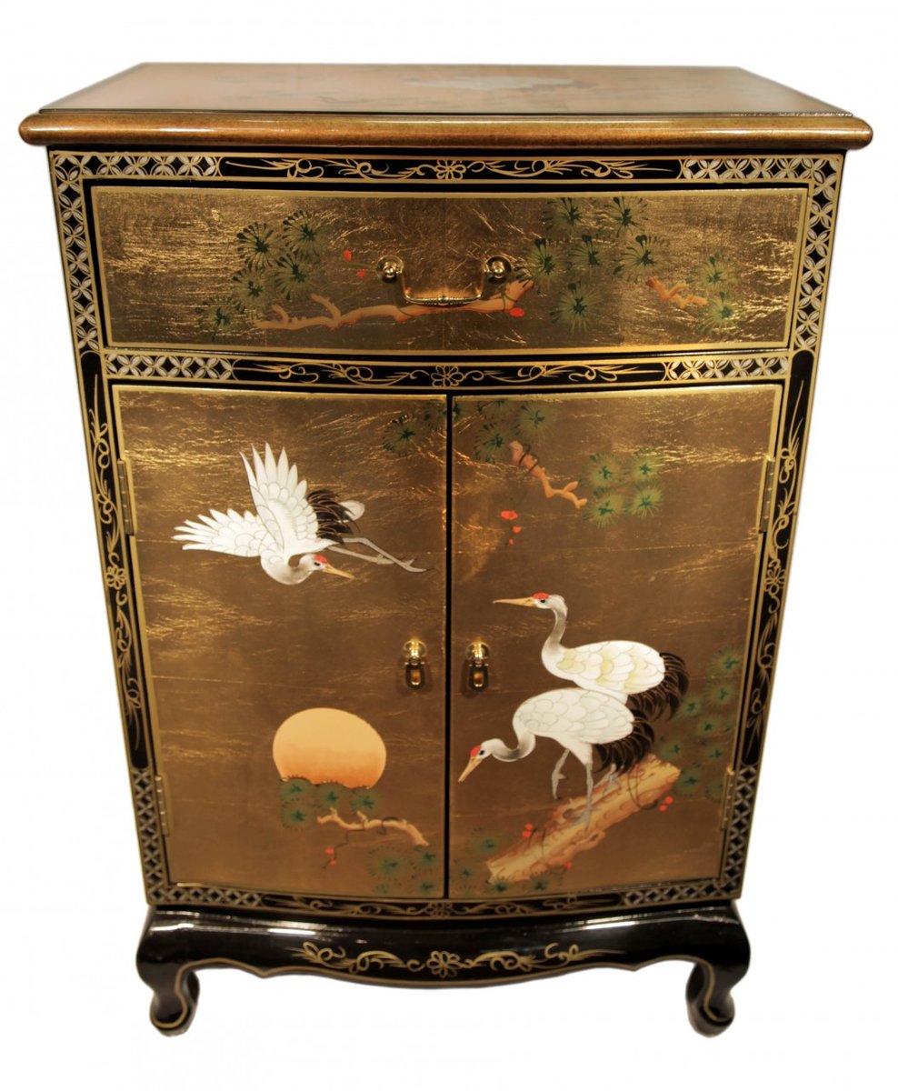 #blueandwhitedecor
32' Round Front Gold Leaf Shoe Cabinet Hand Painted Cranes 
Seen here: bit.ly/3OAuKEB