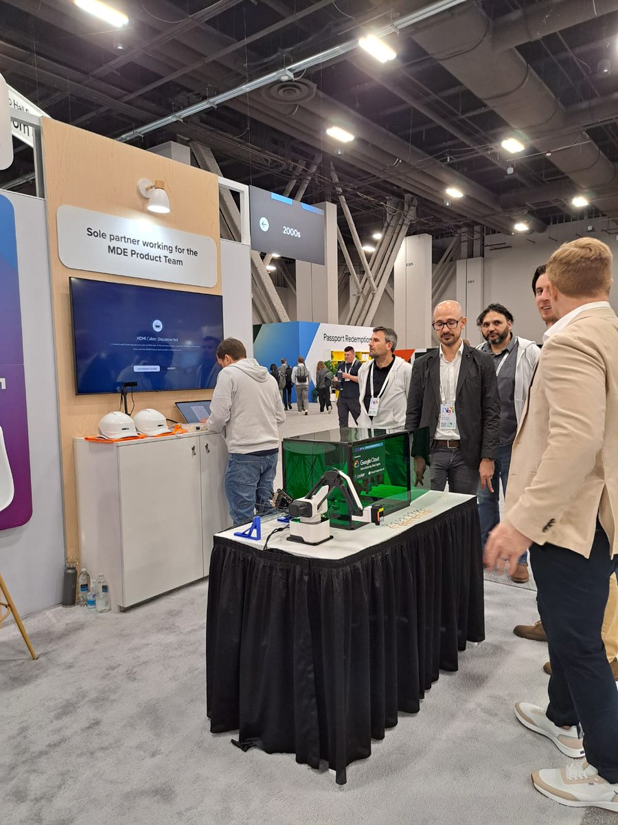 gftnorthamerica's tweet image. Wrapping day 1 of #GoogleCloudNext! 

We want to thank everyone who stopped by our booth! If you didn&apos;t get a chance today to meet our #GFTexperts, we&apos;re here tomorrow at Booth 1921. Looking forward to continuing the conversation tomorrow!

#Manufacturing #genAI #visualinspection