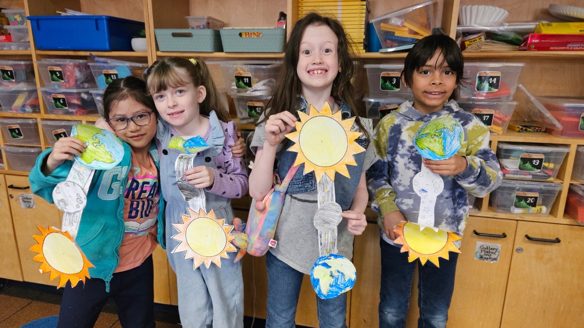 The solar eclipse was a special moment for @AbjJordan astronomy class & @stncatholic students (who welcomed Assistant Superintendent Thérèse deChamplain-Good and her solar glasses). Many EICS students also learned about the eclipse through art and live-streams. #eicscatholic