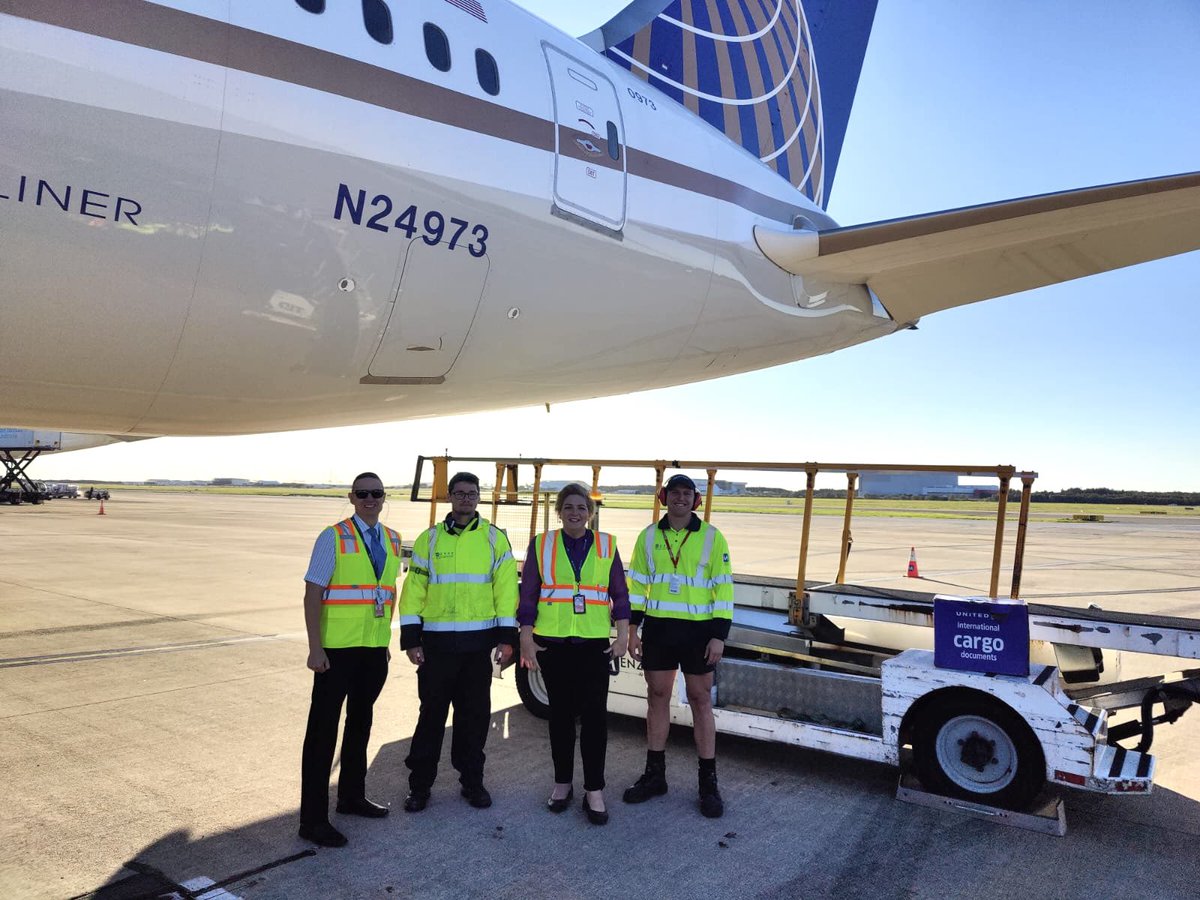 #TeamBNE kickstarting the morning off early with MOCHA audit collaborations and #safetyblitz #safedriving briefings! 🦺☕️🧯🦺 #whatsyourroleinsafety #beingunited #goodleadstheway #safetyblitz2024