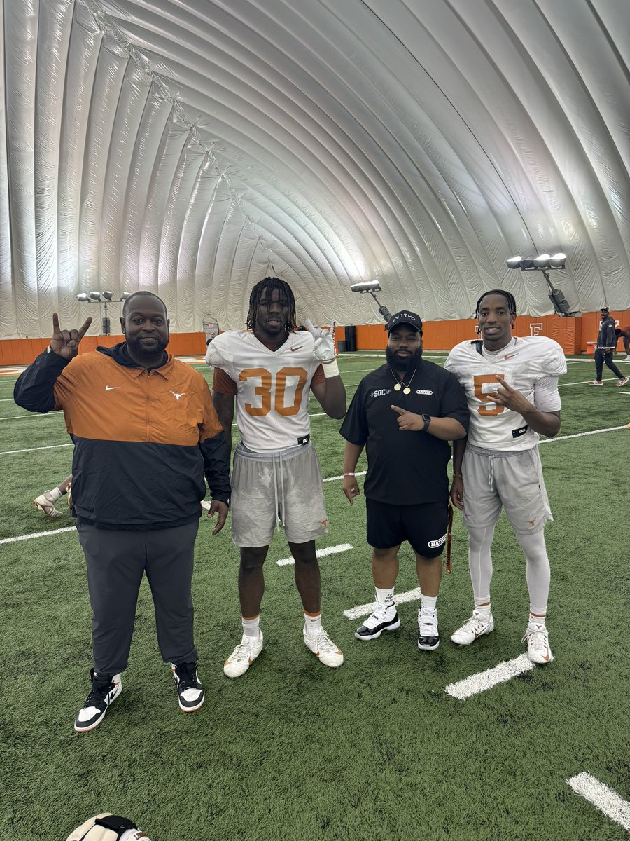 It’s a GREAT day to be a Golden Bear! Shoutout to the Marsalis Boyz (SOC Class of 2023 Billy Walton and Malik Muhammad). The Mecca ▶️ ATX! I’m one proud coach! #BiggerThanFootball #SOCnation #TheMecca #TheFamily