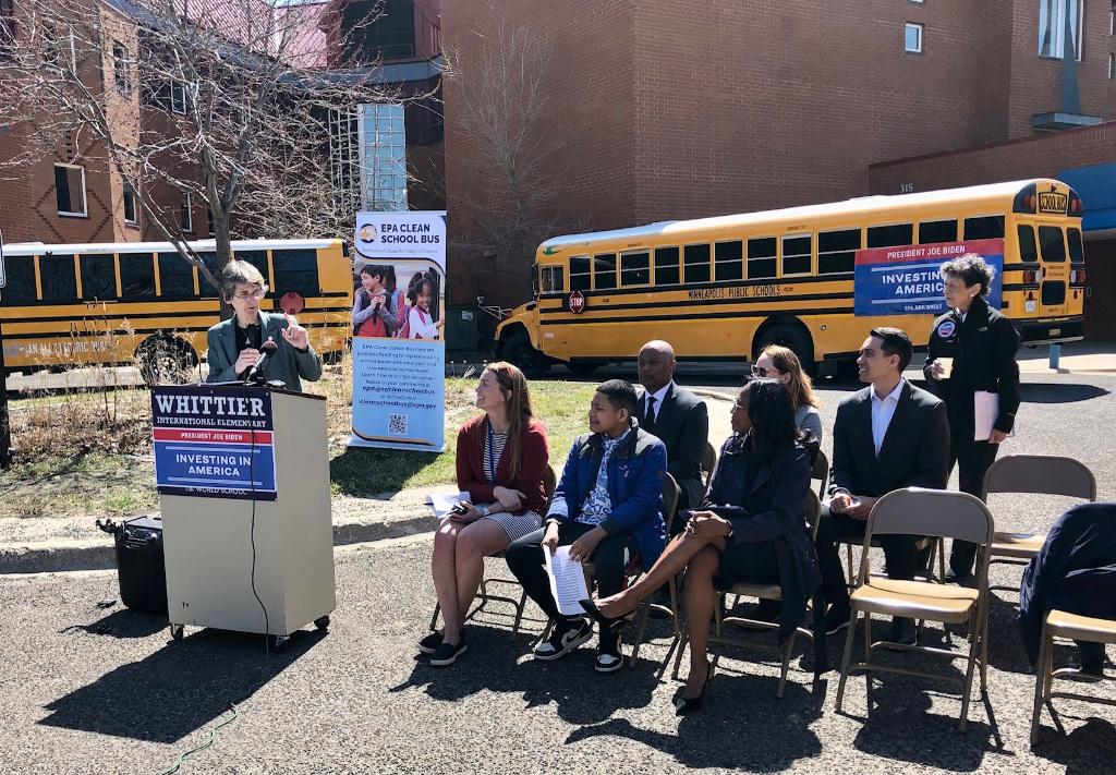 eparegion5's tweet image. It was a big day in Minneapolis as Deputy Administrator McCabe and Region 5 Administrator Debra Shore visited Whittier Elementary @MPS_News to celebrate the school's 2 new electric school buses, made possible by funding from the Bipartisan Infrastructure Law. #EarthMonth
