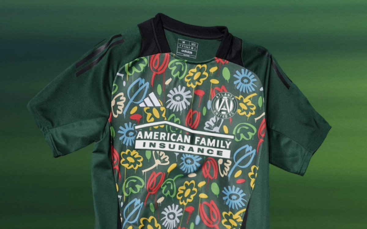 MLS rolls out 'One Planet' series of kits; each team will get one of three different nature-themed designs ⚽🌎🌼💧 Here's Atlanta United's green woods jersey, you can see the others in our post here: news.sportslogos.net/2024/04/09/mls…