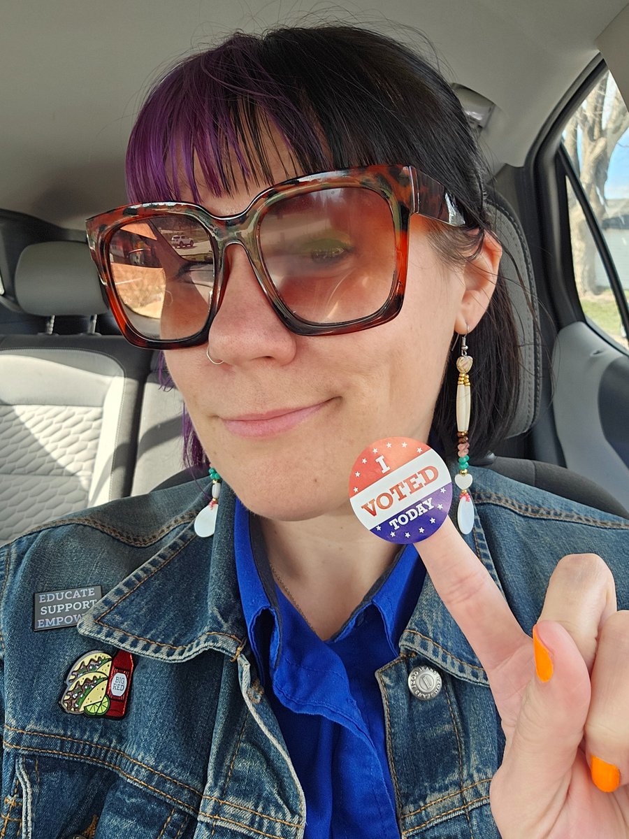 Did I just spend 4 hours on the road just to get back im time so I could vote? You bet your buns I did!

Polls are open till 7pm #SiouxFalls!