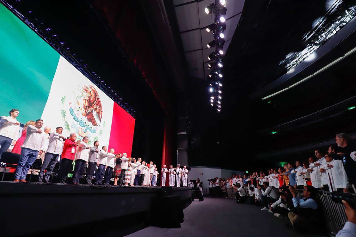 alexruzcastro's tweet image. ¡#Mérida presente en el Tianguis Turístico Acapulco 2024! ☀🙌🏻

Estuvimos en la ceremonia inaugural del evento más importante en materia turística en México, donde estamos promoviendo la belleza natural, la gastronomía, los atractivos culturales y artísticos que ofrece nuestro…