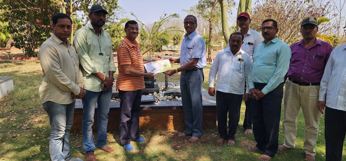 Visited Budhagaon , a village near Sangli (Maharashtra) to see mini jungle created by villagers under leadership of Prashant Mulik,a youth who is passionate about social cause. I had Interacted on issues of enviornment, climate change, plastic menace and development issues.