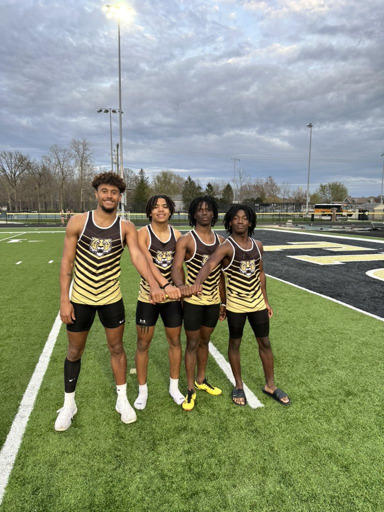 William Hiatt (@hiatt_william) on Twitter photo 🚨🚨 New school record tonight!!! 43.57 in the 4x100! We left some time out there too!!! Can’t wait to see how we fly Saturday!!! <a href="/Tdice48/">Trey Ries</a> <a href="/Kadenlark11/">Kaden Lark</a> <a href="/LebanonHS_Track/">Lebanon Track&Field</a> 🚨🚨 #wecookin 🚨🚨 New school record tonight!!! 43.57 in the 4x100! We left some time out there too!!! Can’t wait to see how we fly Saturday!!! <a href="/Tdice48/">Trey Ries</a> <a href="/Kadenlark11/">Kaden Lark</a> <a href="/LebanonHS_Track/">Lebanon Track&Field</a> 🚨🚨 #wecookin