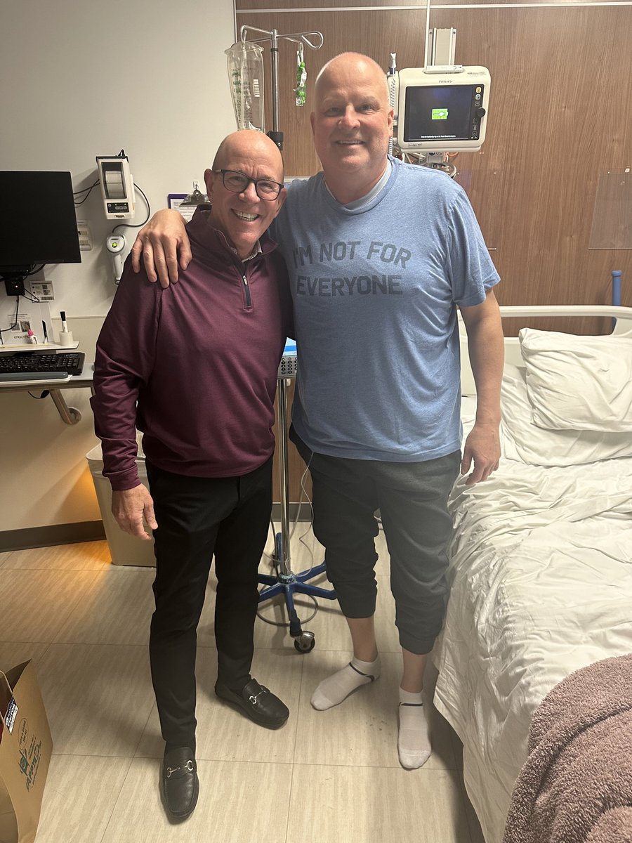 Nothing makes me smile like having this little fella pop in and see you. He’s contagious.⁦@Panger40⁩ ⁦@StLouisBlues⁩ ⁦@bluesalumni⁩