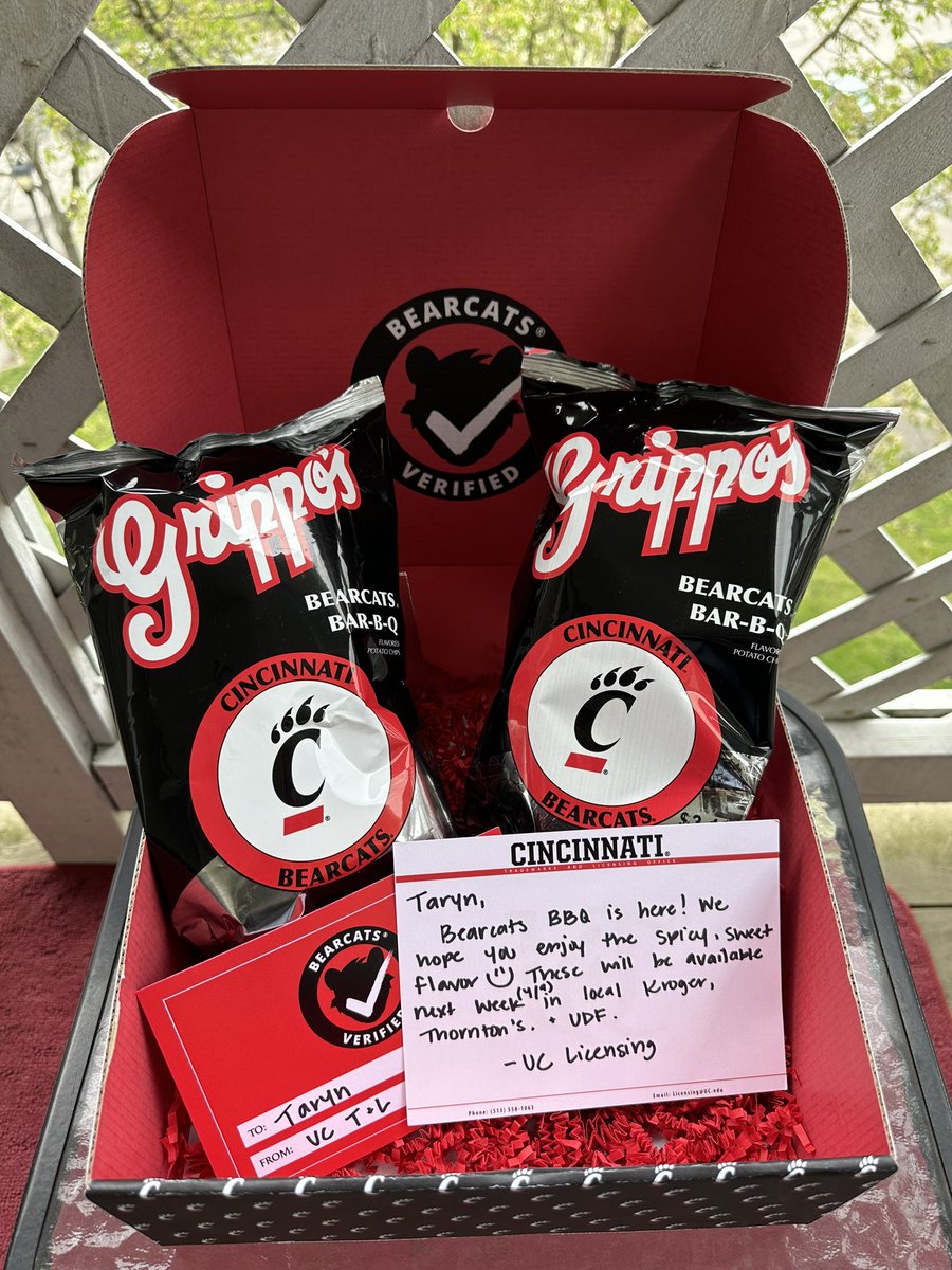 I’m so excited for the launch of @uofcincy + @GrippoChipCo Bearcats BBQ !! Find them at your local Kroger, UDF and Thorntons in the southern tristate! They taste as good as they look 🐾❤️🖤 #Bearcatsverified #GoBearcats