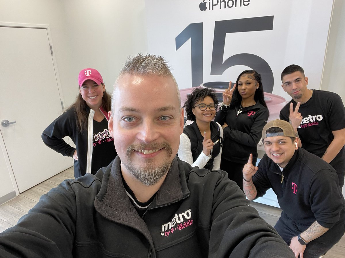 Duane Riley (@metroduane) on Twitter photo Awesome day today with 2 superstars <a href="/Britt_Johnson17/">Brittany Johnson</a> and <a href="/MonaeHamner/">Monae Hamner</a> , greatly appreciate the support of our Michigan team! Awesome options to finance a device at <a href="/MetroByTMobile/">Metro by T-Mobile</a> with smartpay! <a href="/thayesnet/">Terry Hayes</a> <a href="/WinstonAwadzi/">Winston Awadzi</a> <a href="/AlexBrownTMO/">Alexander Brown</a> Awesome day today with 2 superstars <a href="/Britt_Johnson17/">Brittany Johnson</a> and <a href="/MonaeHamner/">Monae Hamner</a> , greatly appreciate the support of our Michigan team! Awesome options to finance a device at <a href="/MetroByTMobile/">Metro by T-Mobile</a> with smartpay! <a href="/thayesnet/">Terry Hayes</a> <a href="/WinstonAwadzi/">Winston Awadzi</a> <a href="/AlexBrownTMO/">Alexander Brown</a>