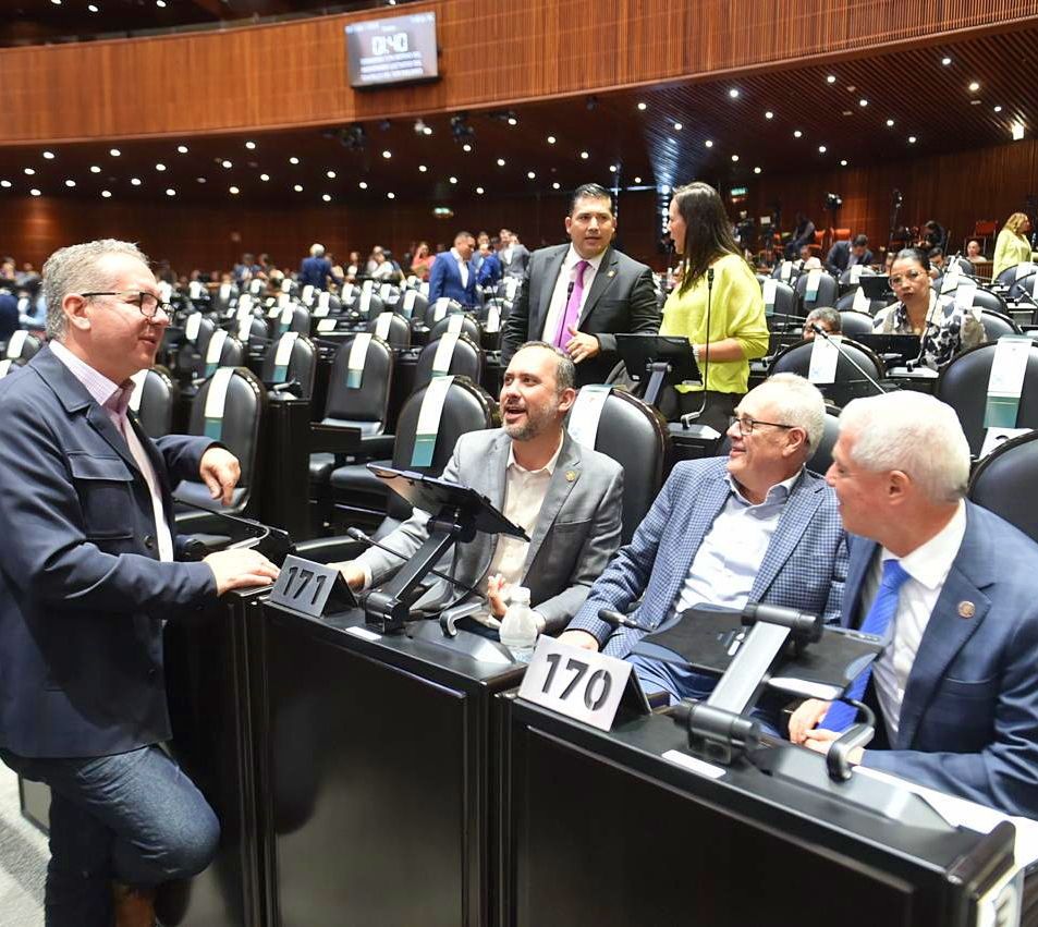 🏛️💼 En sesión ordinaria desde la Cámara de Diputados. ¿Cómo va su día? 😀