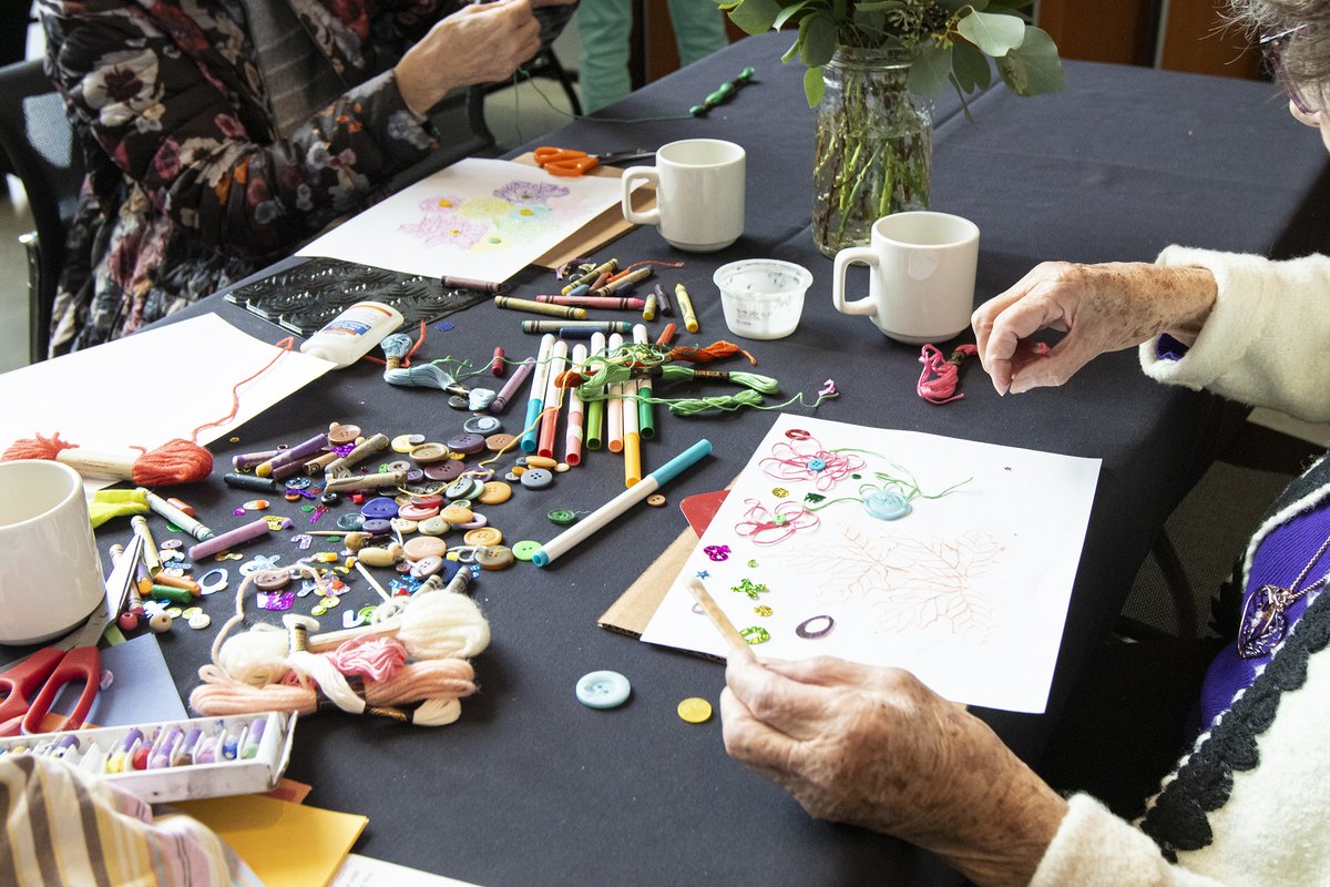 Apr. 11, 7pm: Adult Open Studio Every Thursday we offer casual, social drop-in art workshops for adults! This session, explore unconventional methods and mark-making techniques: bit.ly/3Uba8IK #AdultOpenStudio #YegDT #YegArt