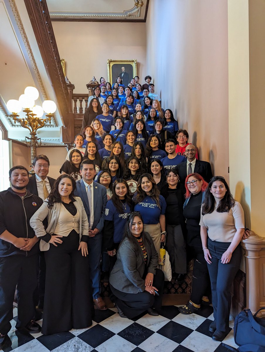 Breaking: The #Opportunity4All Act passed in the CA Assembly Higher Education Committee! This bill will provide equal access to job opportunities for all students, regardless of immigration status, at all of CA’s public colleges and universities.@UCLA_CILP @UCLALabor @AlvarezSD