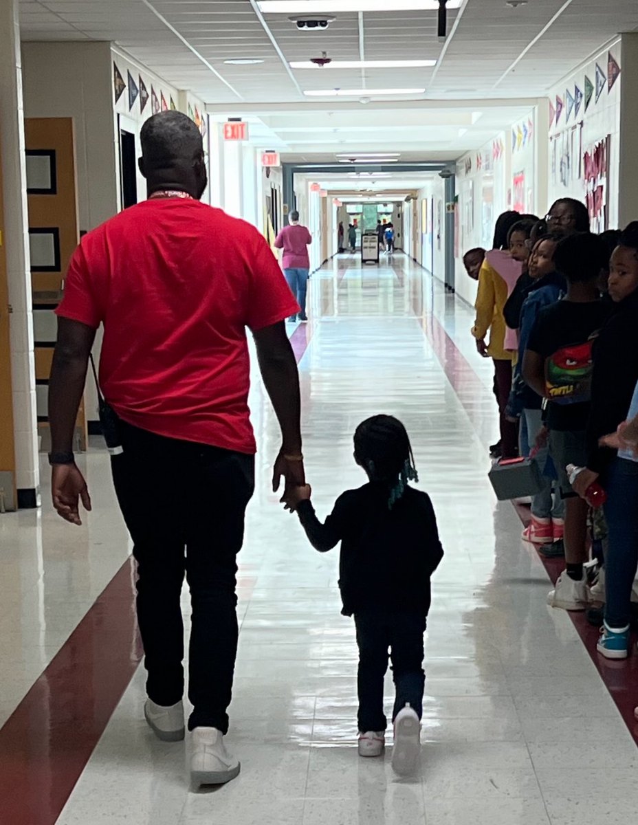 Thank you @aplatimore for continuing to foster the academic success and well-being of each @StonewallTell student. Happy Assistant Principals Week! @parents4edu_SF @sofulliving