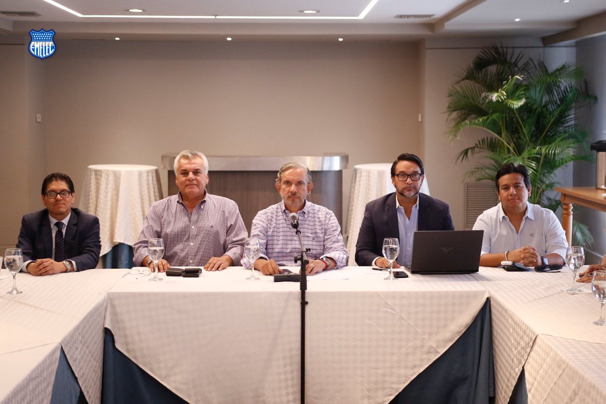 CSEmelec's tweet photo. Dando cumplimiento al Reglamento Sustitutivo de la Ley del Deporte y al Estatuto del CSE , la tarde de hoy se cumplió con la Primera Convocatoria de la Asamblea Ordinaria de socios del Club Sport Emelec del año 2024.

La Asamblea convocada  no contó con el quorum reglamentario del 50% mas uno de los Socios Activos,  por lo cual no pudo realizarse.

En los próximos días se hará una segunda convocatoria según lo establecen el Reglamento Sustitutivo de la Ley del Deporte y el Estatuto del Club, en la que se estableceran fecha y hora.

Se agradece a los  210 Socios Activos que asistieron a la Convocatoria.

El Directorio