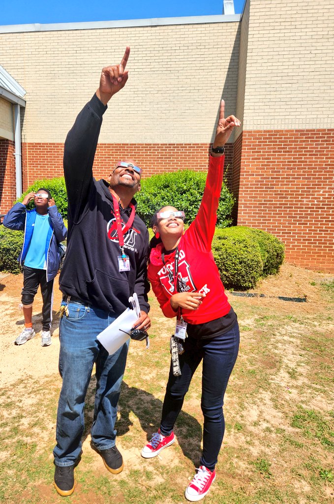 Our two AMAZING APs @WMSHCS are the absolute BEST!!! Thank you, @RobynWhiteHCS and @serveandlead613. You guys are always where the action is!!! #WinningForKidsHCS