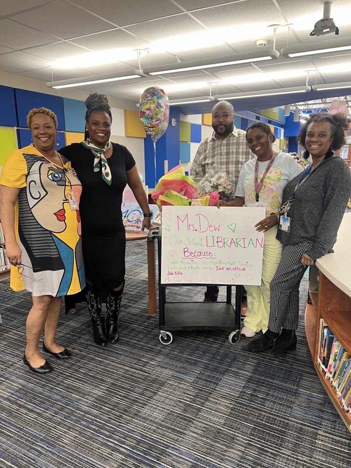 We believe it’s important for our scholars to be exposed to authentic text 📚 and literature that reflects their lives, cultures and opens world 🌍 around them! We appreciate all that you do!#LibrarianAppreciation