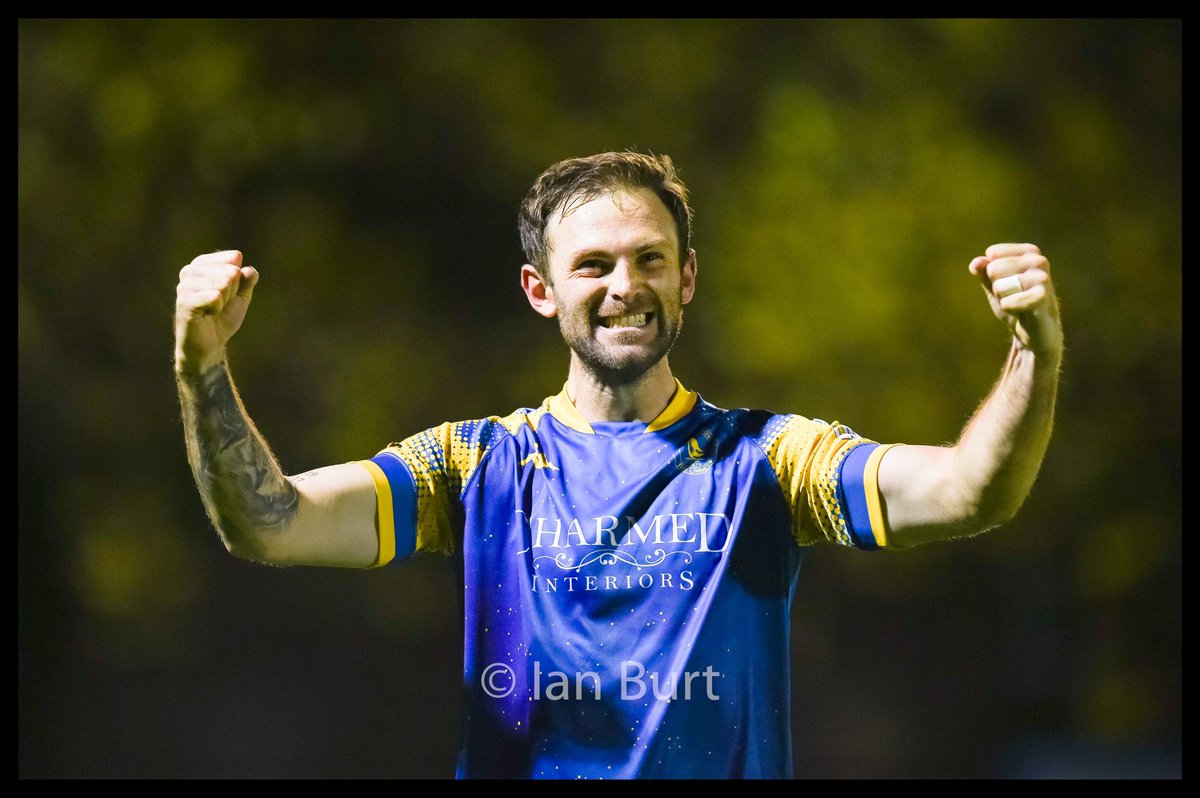 Love this guy! <a href="/KyleMc4/">Kyle Callan-McFadden</a> Huge win. #UpTheLynn 💙💛