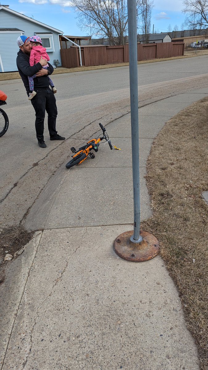 This is the Pole I Hate The Most. Not just a #Mobility issue for cyclists but pedestrians alike. Wheelchairs, strollers etc. Is there ANY other place this sign could have been placed rather than sacrifice the teeny tiny space pedestrians are allowed? @CityofEdmonton #yeg #yegbike