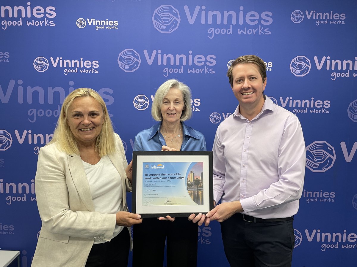 Minister Sabine Winton MLA visited @VinniesWA to present a $1 Million LotteryWest Grant for the Emergency Assistance and Support Program in #WA. 🌿🌿 Our Emergency Assistance and Support Program in WA plays a crucial role in providing immediate aid to those facing hardship,