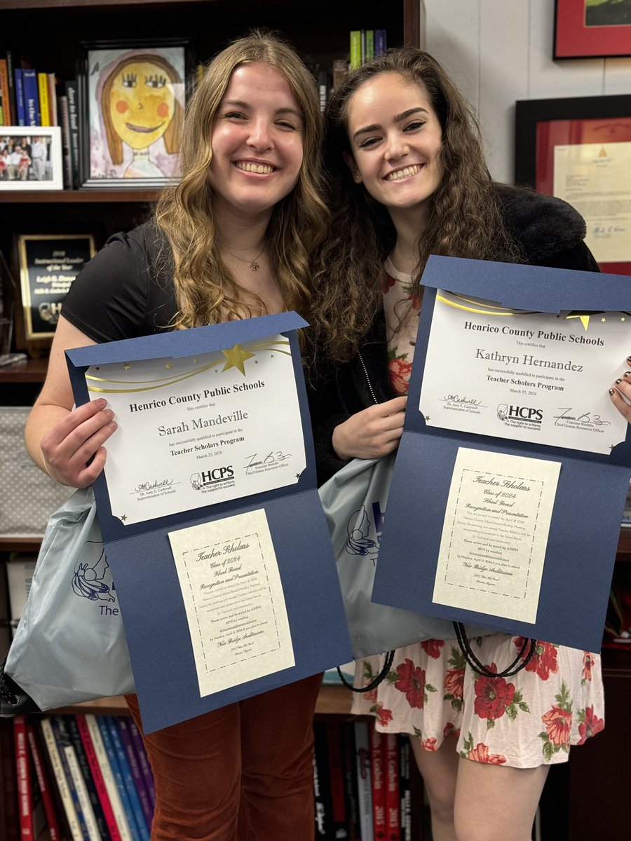 Congratulations to these two Godwin seniors who were named Henrico County Teacher Scholar recipients recently! They have a guaranteed teaching position after finishing college and will receive a signing bonus! @godwinpride