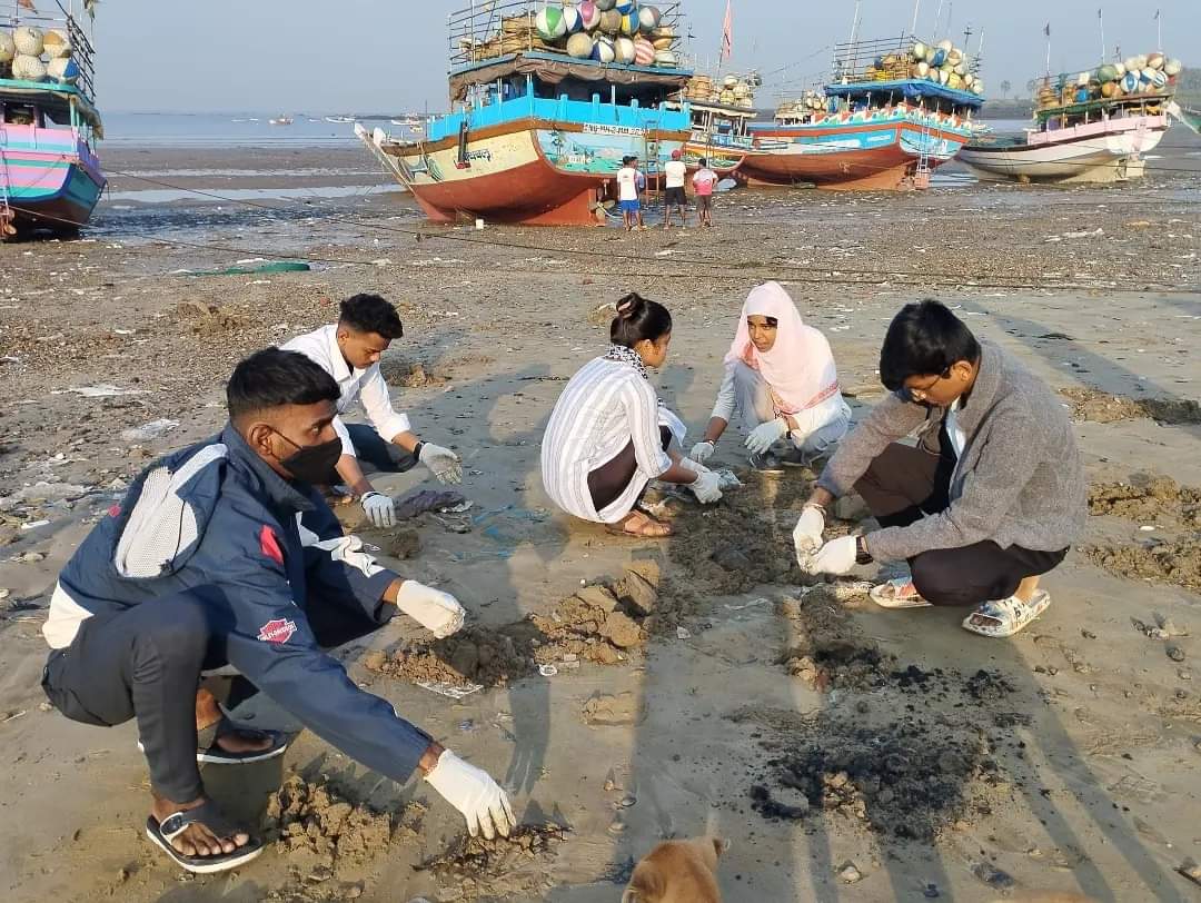 forfuturein's tweet photo. Thank you for joining hands
Ladhidevi College NSS Unit
.
#ForFutureIndia #HarshadDhage #ForFutureIndiaTeam #BeachCleanups #BeachCleanupsIndia #MajhiVasundhara #EnvironmentEnvoy #MangrovesCleanup #BeatPlasticPollution #BeachCleanup #PlasticPollution #CleanupDrive https://t.co/fooQmQqpdz
