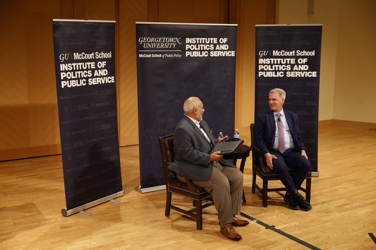 Welcome to the Hilltop, @SpeakerMcCarthy! 

We are looking forward to a conversation moderated by GU Politics Executive Director @MoElleithee to discuss the state of American democracy. #McCarthyAtGU