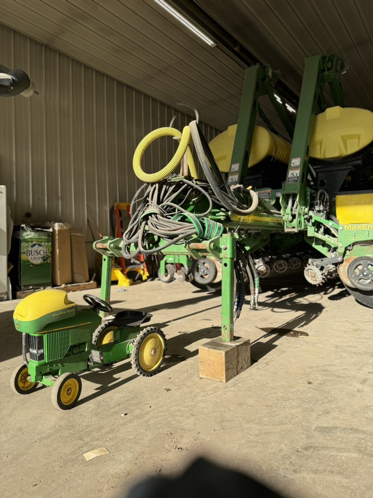 Corey Hillebo tweet media