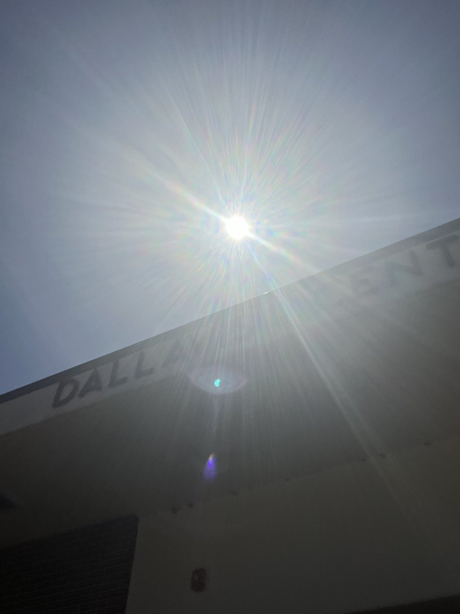 VisCom students <a href="/AvilaUniversity/">AvilaUniversity</a> taking part in history #Eclipse2024 #educationwithoutlimits
