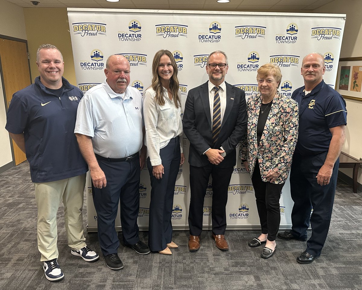 We are #DecaturProud to announce that Scott Collins was unanimously approved by the School Board of Trustees as the new Superintendent of the MSD of Decatur Township, effective July 1st, 2024! Welcome to Decatur Township! Read more at bit.ly/3Ubziqu