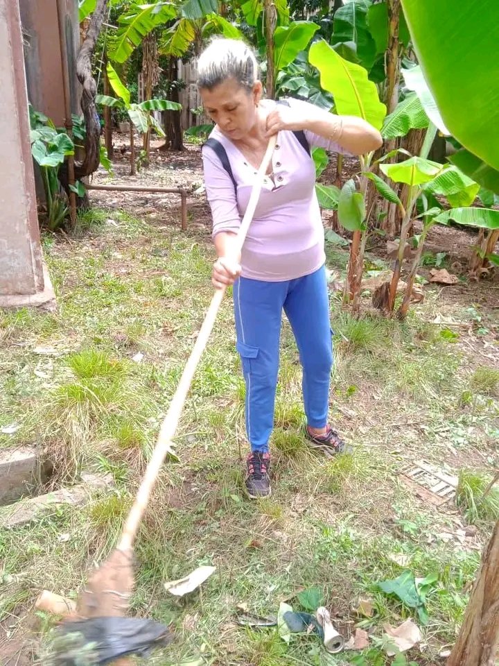 CDR_Moa's tweet photo. #fmcmoa y los CDR continuamos con las tareas pendientes de limpieza y embellecimiento del consejo popular del Caribe. #MujeresEnRevolucion #CDR #PCCMoaTrabajaYEnaltece https://t.co/SGz8206mgI