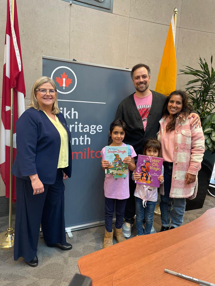 I was thrilled to join the Sikh community for the launch of Sikh Heritage Month 2024! Hamilton City Hall was filled with vibrant colours, spiritual music, and so many smiles (not to mention the delicious aroma of samosas throughout the building). Visit @SHMHamilton to learn…