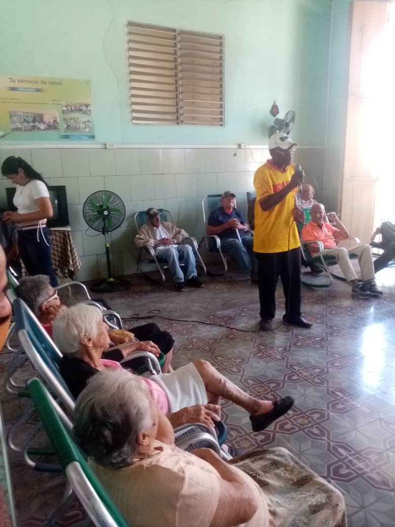 Actividad cultural en la Casa de abuelos de la demarcación por aficionados  de Bolondron en saludo a la Victoria de Playa Girón #AbrilDeVictorias  #PedroBetancourtEnVictoria #MatancerosEnVictoria