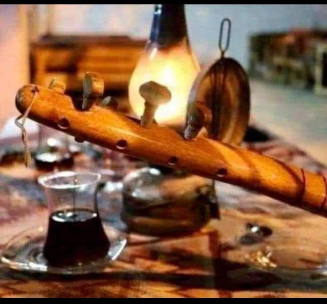 " Ne Güzel Demiş Hz . Ali:
İnsanları Tanıyan .
Yalnızlaşır...