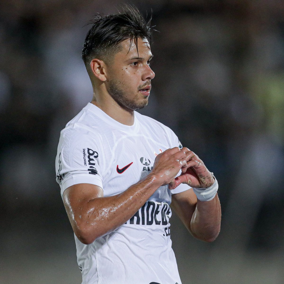 QUE JUGADOR!!

Con el gol anotado ante Nacional, Angel Romero se convierte en el máximo goleador extranjero del Corinthians #LaFutboleraPy ⚽️👑
