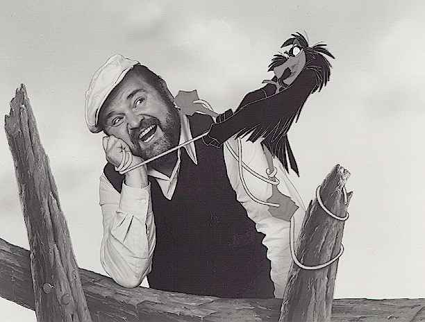 CrowFriendsNFT's tweet photo. 🐀🐦‍⬛ https://t.co/TaqDNM9GoL