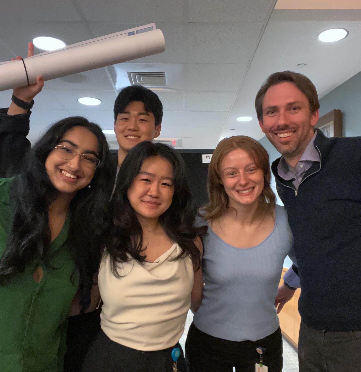 Very successful day of poster presentations at @mghfc Research Day! Grateful for the hard work and dedication from (right to left) Bryan (@br_lenneman), Kender (@KenderPoore), Sarah, Jashan, & Albert! The future of #STEM is bright! 🌠 🔬🧫 @MGH_Mucosalists @MGH_RI