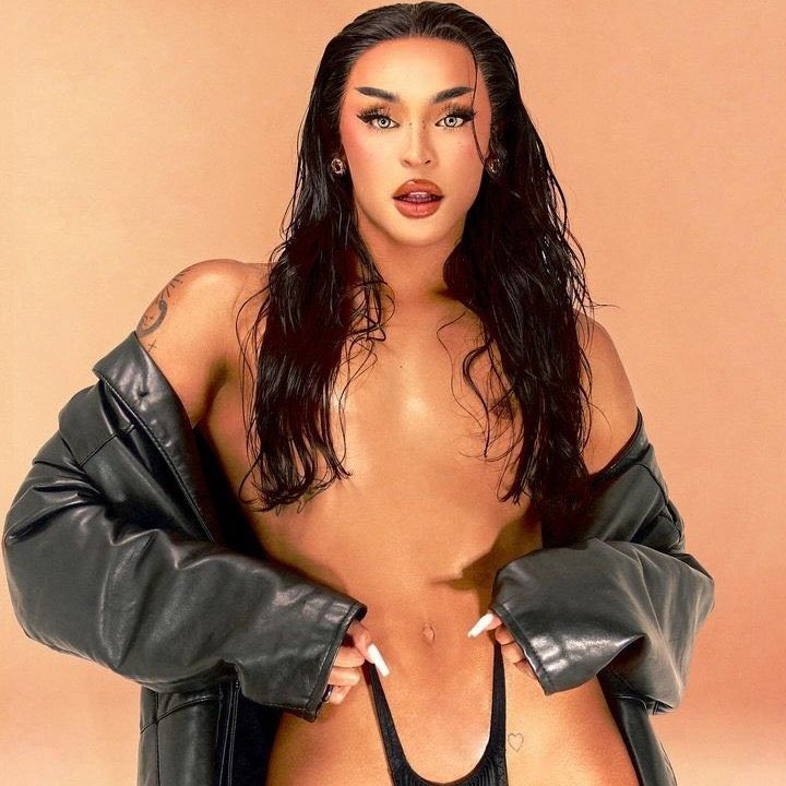 Precisamos de MIL respostas nesse tweet com a tag: #BatidaoTropicalVol2

—  A próxima meta será liberada pela <a href="/centraldapv/">Central Pabllo Vittar</a>.